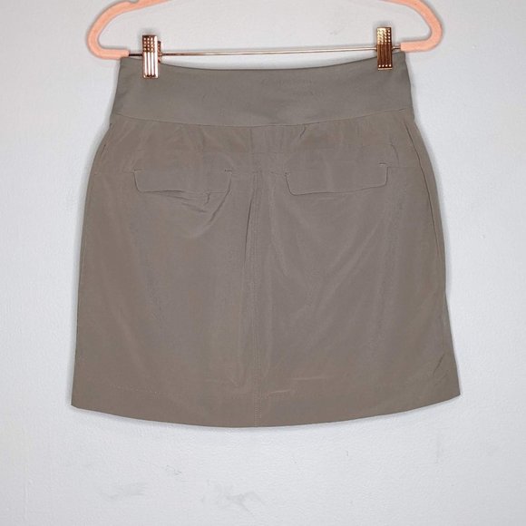 Athleta Taupe Soho Skort Zip Pockets Built in Shorts Under Skirt Stretch Size 0 - Picture 3 of 8